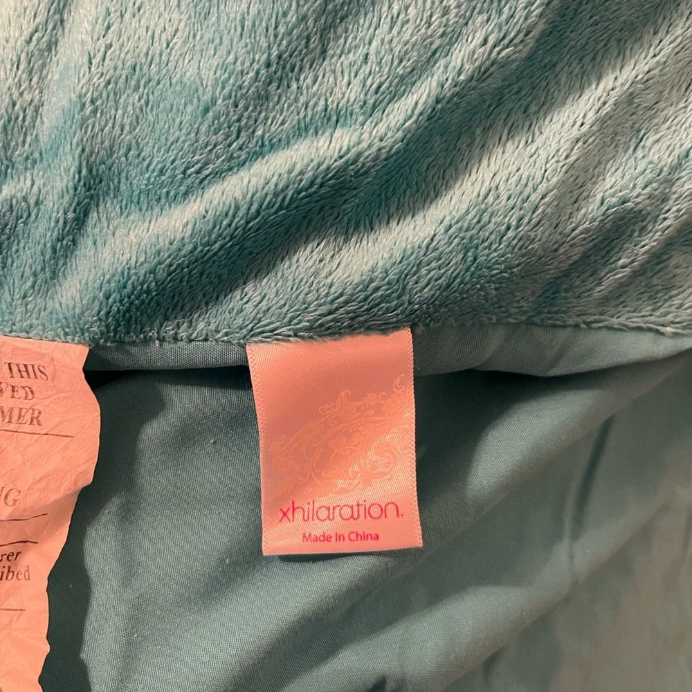 Full/Queen Comforter New Condition